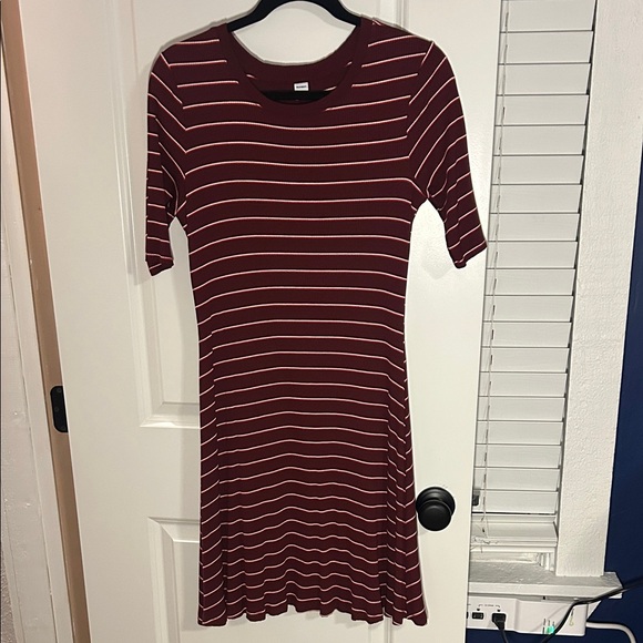 Old Navy Dresses & Skirts - Old Navy Maroon and White Striped Midi Dress